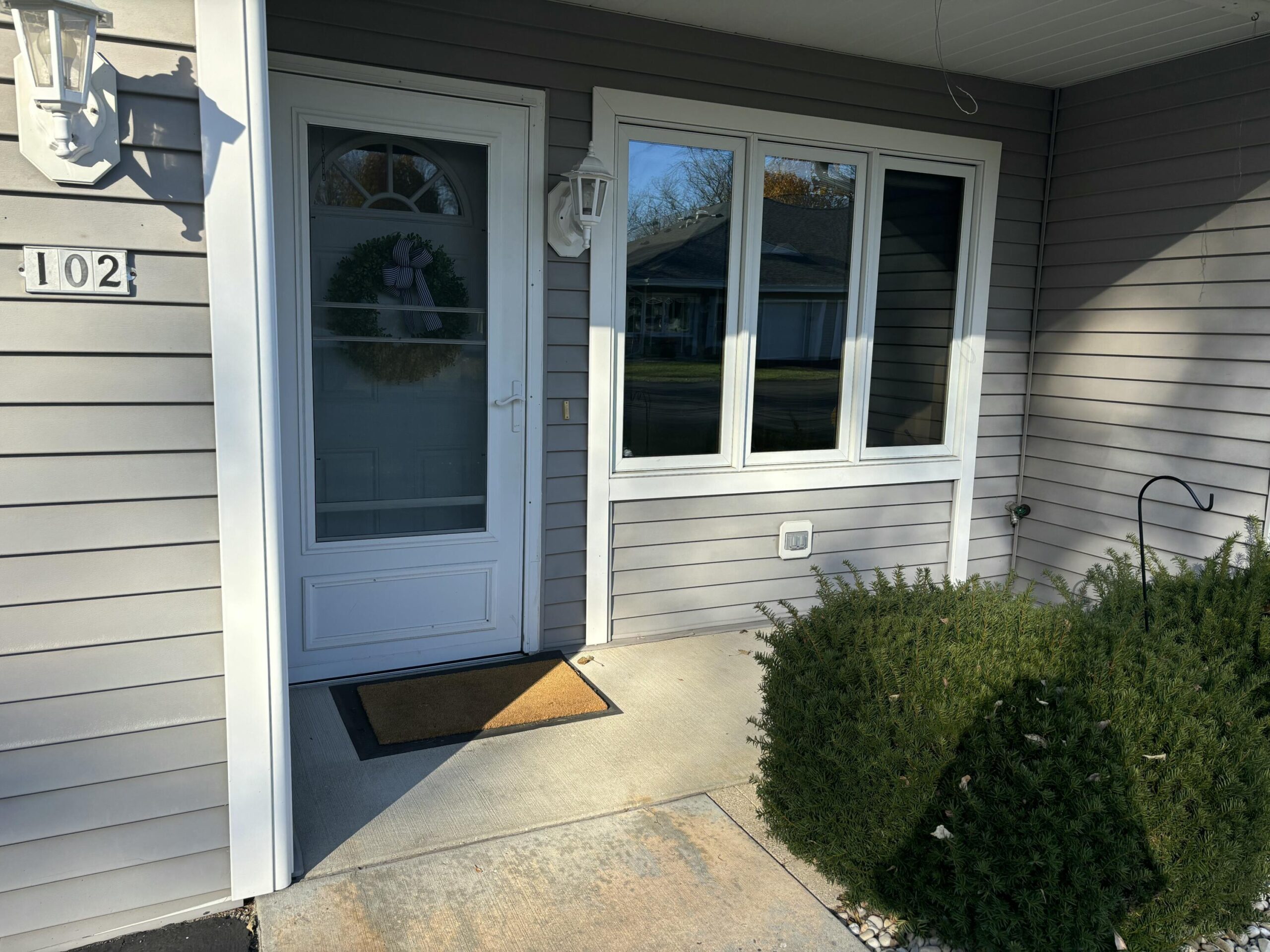 20241027220123007314000000-o